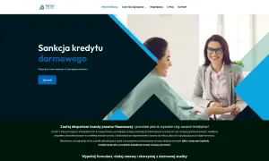 Kobieta w okularach uśmiecha się, oferując pomoc w odzyskaniu pieniędzy od banku lub parabanku. Dowiedz się, co to parabank i jak odzyskać środki.